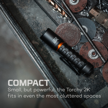 NEBO TORCHY 2K LED-Taschenlampe 2000 Lumen mit MagDock USB & Akku